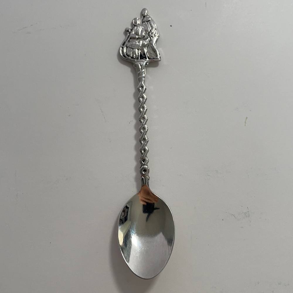 Spoon Sleigh and Riders Collectable - Picture 3 of 9